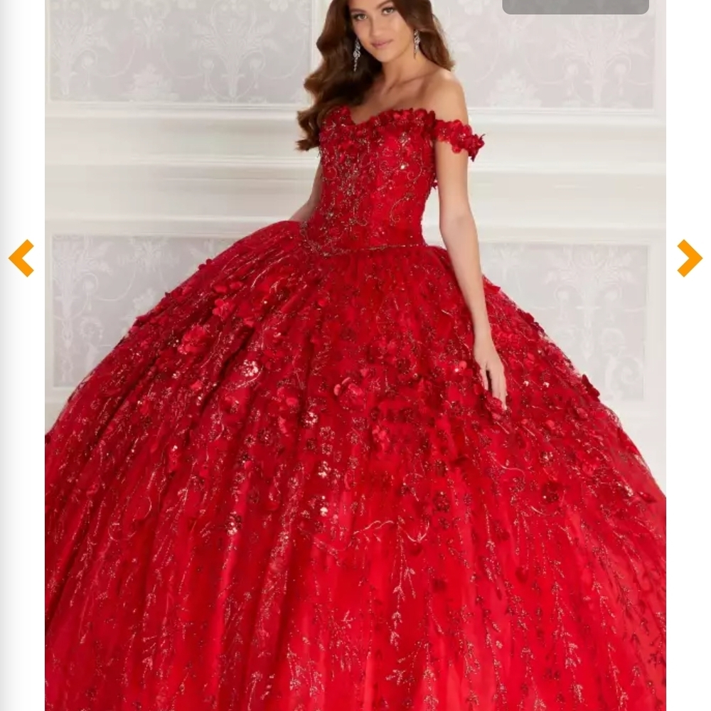 Glamorous lit up Princesa ball gown